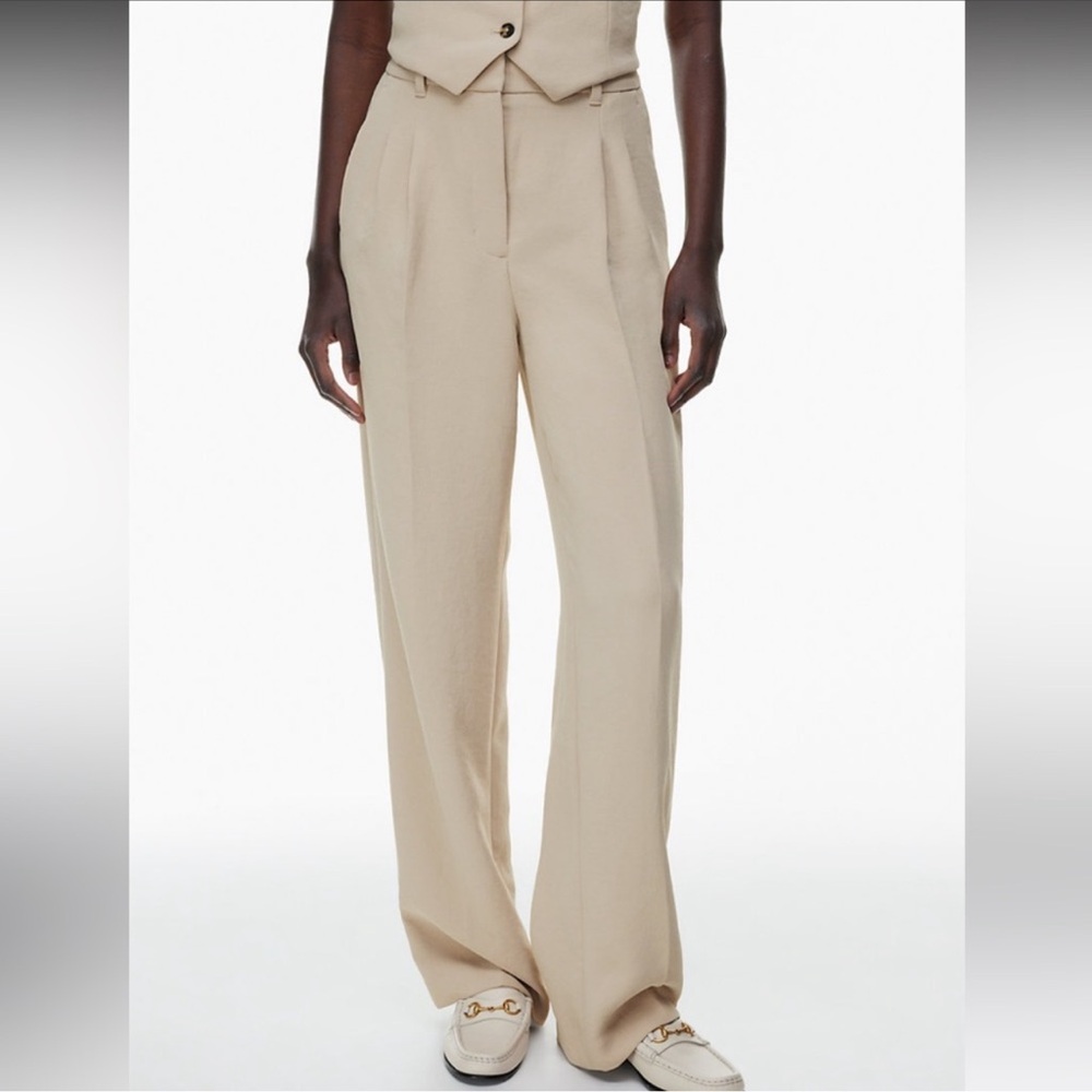 Aritzia Effortless Pant hummus beige